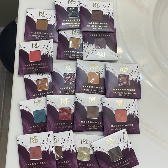 18 eyeshadow by makeup geek - Picture 4 of 4